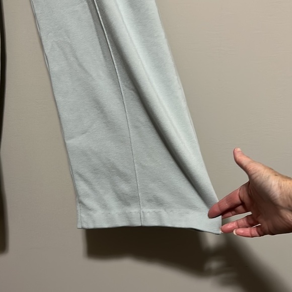 Athleta Eastbound Wide Pant Coast Grey Commuting Travel Work Spandex Sz 18 - Picture 6 of 12